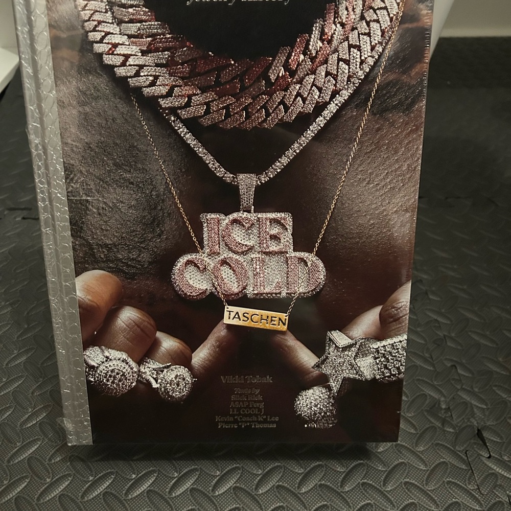Ice Cold: Hip Hop Jewelry Coffee Table Book